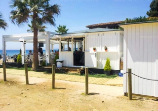Chiringuito de madera Cancún aseo Reno y pérgola Calonge