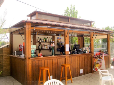 Chiringuito de madera Ibiza Camping el Delfín Verde Girona