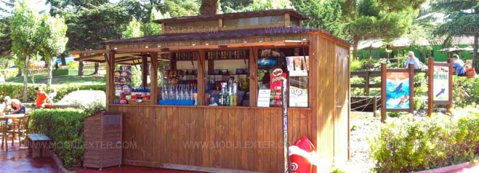 Chiringuito de madera Ibiza Marineland vista 3