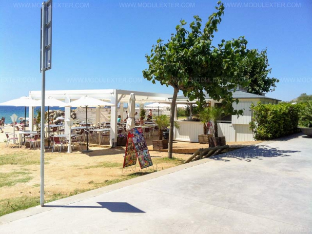Chiringuito de madera Cancún y pérgola de madera Montgat vista 1