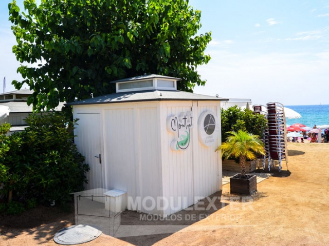 Aseo de madera Palamos vista 1