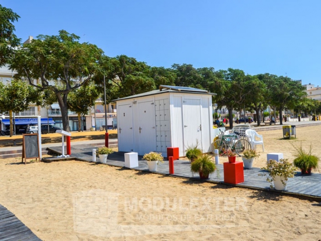 Aseo de madera y pasarela Palamos