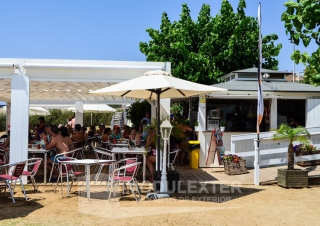 Chiringuito de madera y pergola Palamos vista 1