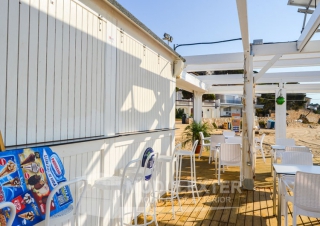 Chiringuito de madera y Pergola Palamos