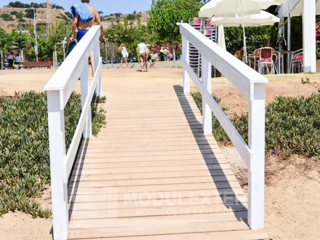Pasarela de madera Palamos vista 1